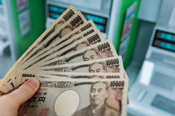 Giá yen lên cao nhất 4 tuần